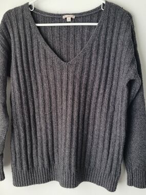 GAP Women Charcoal Ribbed V-Neck Sweater Size XS